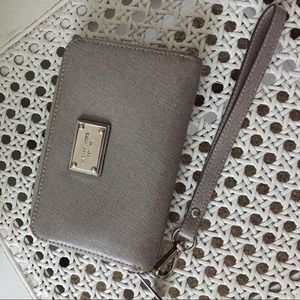 Micheal Kors Gray Wristlet